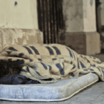 Tragedia en Recoleta: la inseguridad devora la vida de un hombre en situación de calle