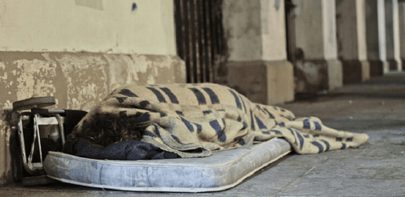 Tragedia en Recoleta: la inseguridad devora la vida de un hombre en situación de calle