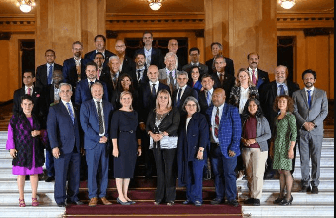 Participación Activa y Conciencia Ambiental: La Juventud en el Foro Mundial de Alcaldes y Jóvenes
