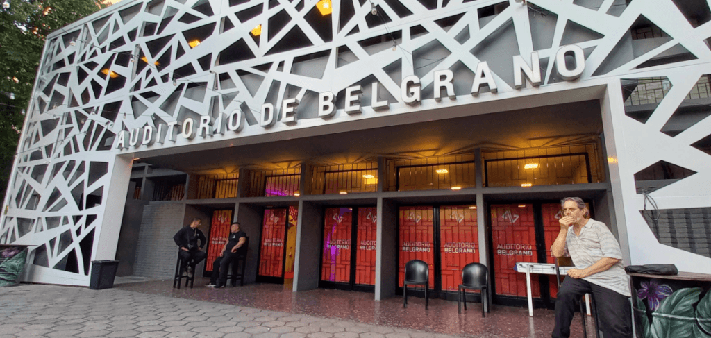 Los Amados dan vida a Gardel y Le Pera con ritmos tropicales