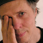 Una Leyenda del Punk: El Legado de Tom Verlaine en la Música