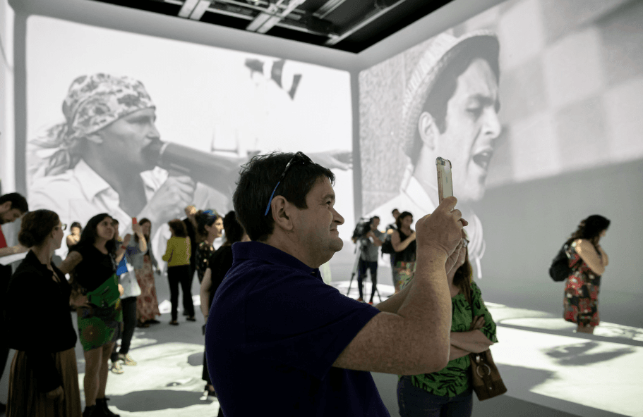 Celebrando el Legado de Leonardo Favio: Una Experiencia Inmersiva en el Centro Cultural Kirchner