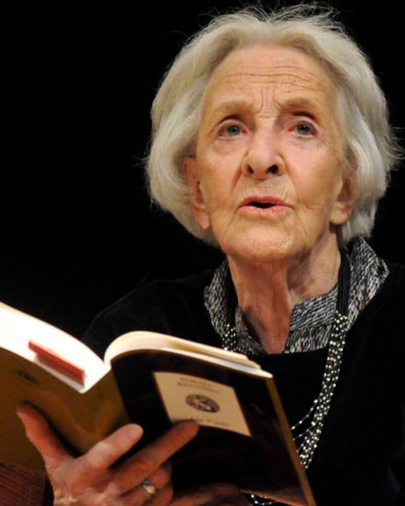 Descubriendo la poesía viva: Ida Vitale a los 100 años