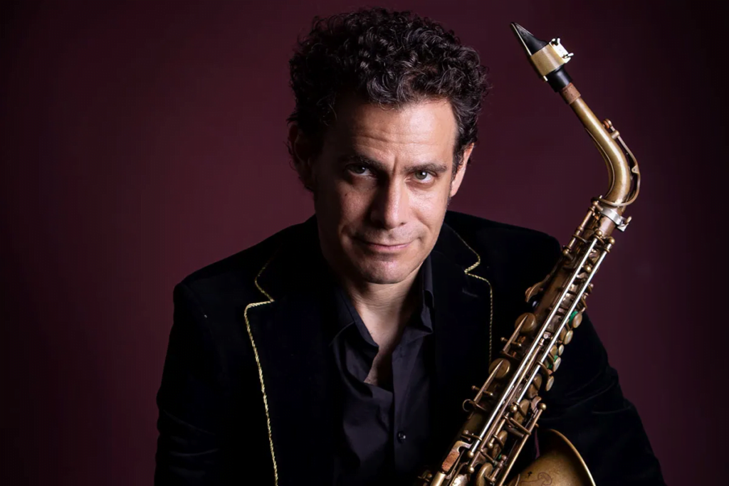 Entrevista con Bernardo Monk: Presentación de «Cosmofónico»