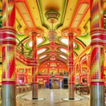 Cheje Futurismo: La Arquitectura Andina de Freddy Mamani y la Fotografía de Florencia Blanco