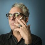 La intersección del arte y la educación: Raúl Flores, curador del Museo Moderno