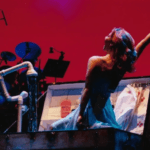 El Regreso de «Mina… Che Cosa Sei!» Revive la Magia en el Teatro