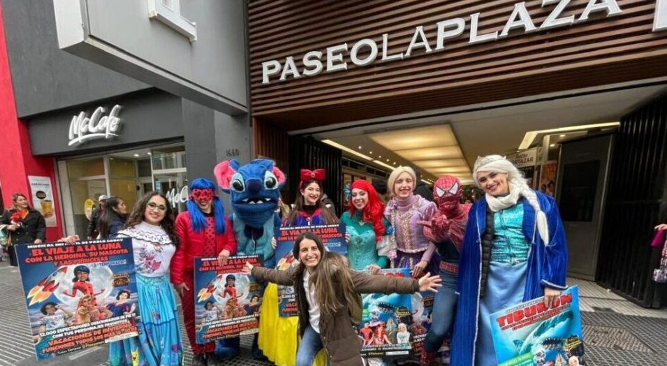 Un Festival Llena de Magia y Diversión: La Plaza de los Chicos