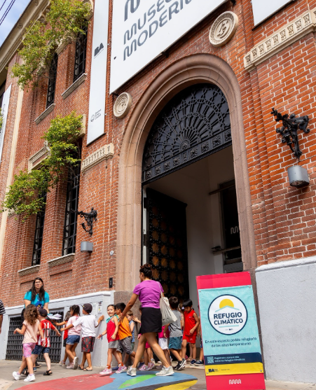 Vacaciones Inolvidables en el Moderno: Un Ciclo de Arte y Creatividad para Todos