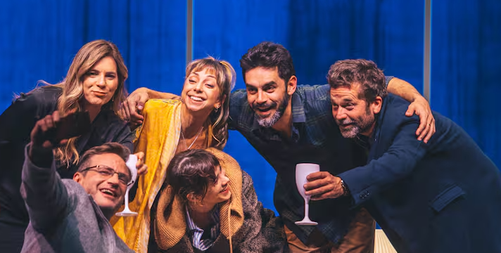 «Coherencia» al teatro: Hernán Guerschuny debuta en Buenos Aires con una obra de ciencia ficción