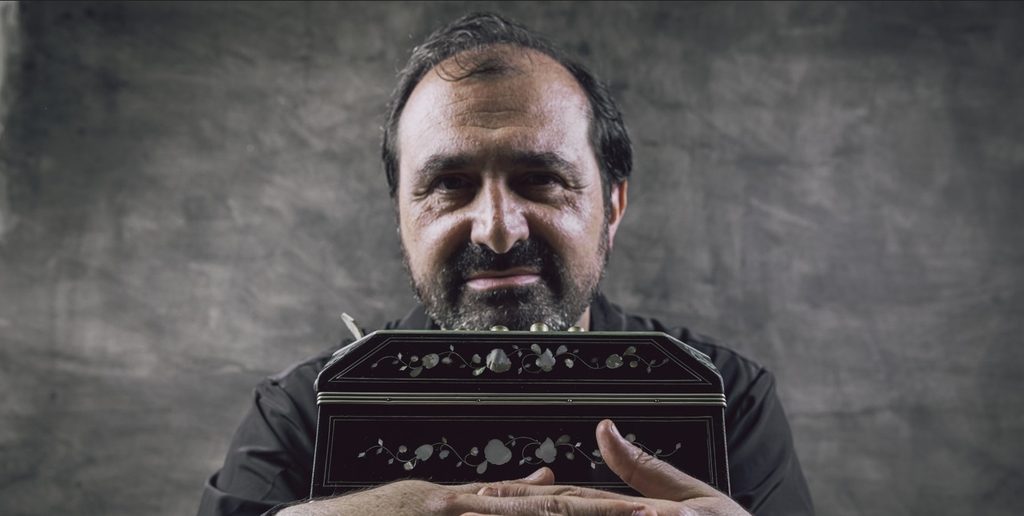 La Nueva Raza: Bandoneones, Jazz y Rock se Unen en La Fábrica, Buenos Aires