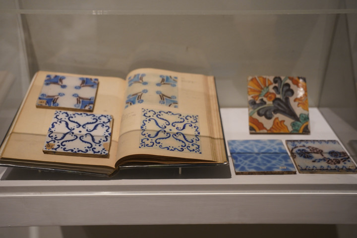 El Azulejo en el Río de la Plata: Un viaje a través del tiempo en el Museo de Arte Español Enrique Larreta