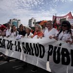 Marcha en Defensa de la Salud en Buenos Aires: Una Protesta Contra el Ajuste