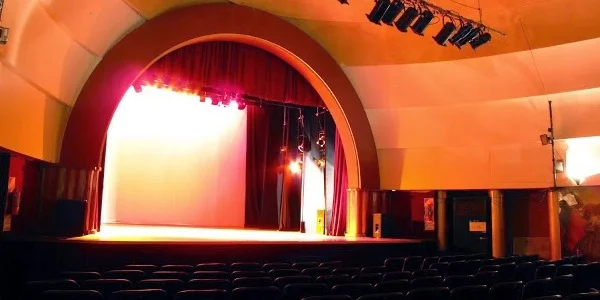 La compañía Casai Teatro de Girona llega al Teatro Empire en Buenos Aires con ‘Un Tal Quijote’