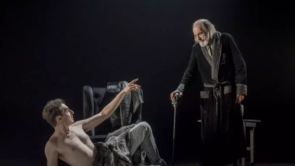 La compañía húngaro-valenciana lleva su teatro a Buenos Aires